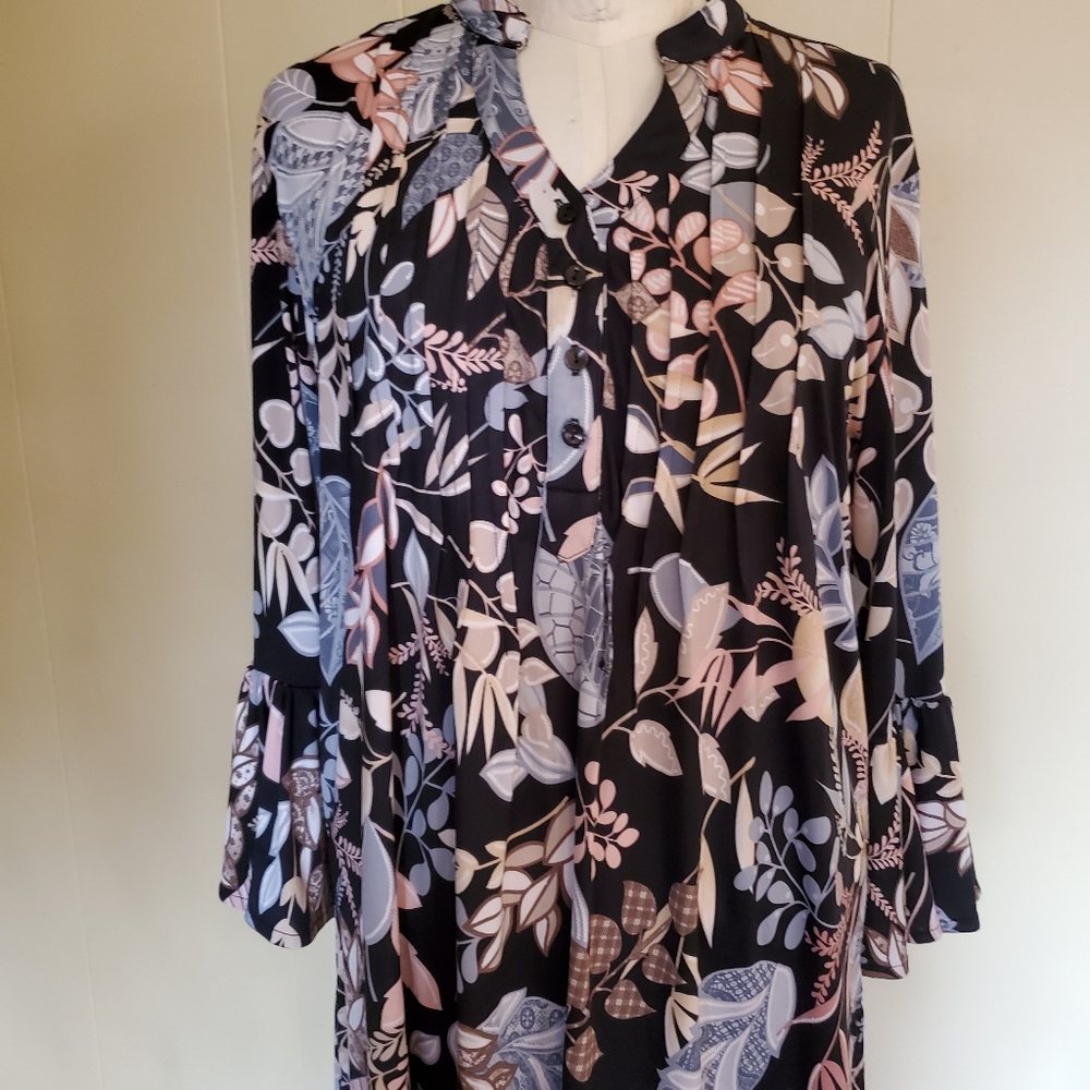 Ladie's  New Top